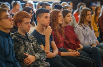 Spotkanie autorskie w Zanie z Piotrem Bojarskim