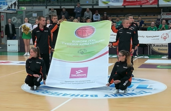 Zawodnicy Olimpiad Specjalnych z SOSW na meczu ligowym w Zielonej Górze