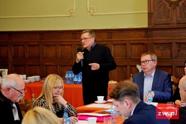 Fajnie gdyby ci młodzi aktywni ludzie którzy chcą przenosić góry zdecydowali się na taką działalność