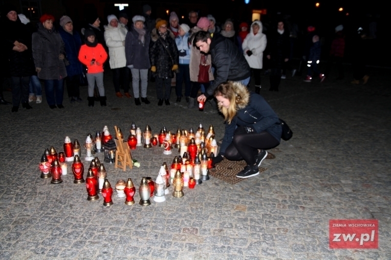 Wschowianie oddali hołd Pawłowi Adamowiczowi