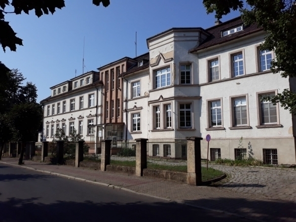 Starosta odpowiada na zarzuty w sprawie szpitala