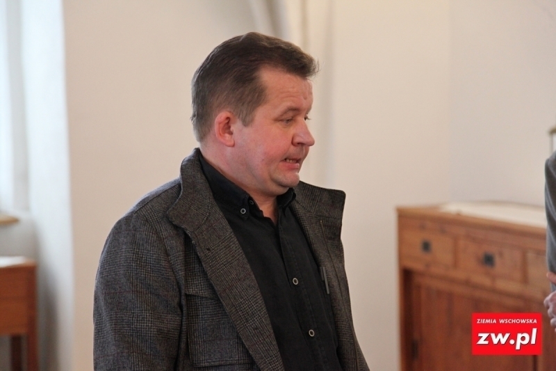 Konferencja prasowa na temat remontu sali widowiskowej. Wzrosną koszty wydłuży się czas remontu