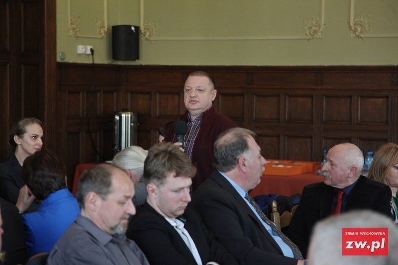 Podwyżka proces o mobbing wydłużony czas wypowiedzenia problemy pracownicze - nowe władze Spółki Komunalnej o przeszłości i przyszłości firmy