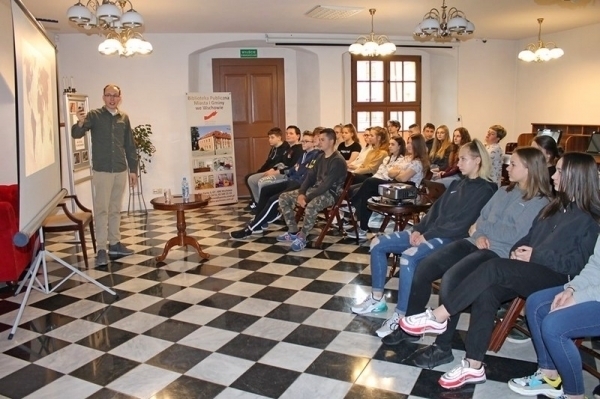 Spotkanie z Piotrem Kowalczykiem