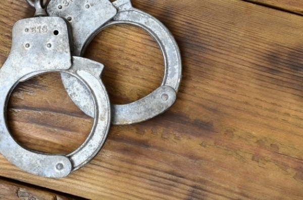 Kradzieże z włamaniem uszkodzenie mienia i uszkodzenie ciała