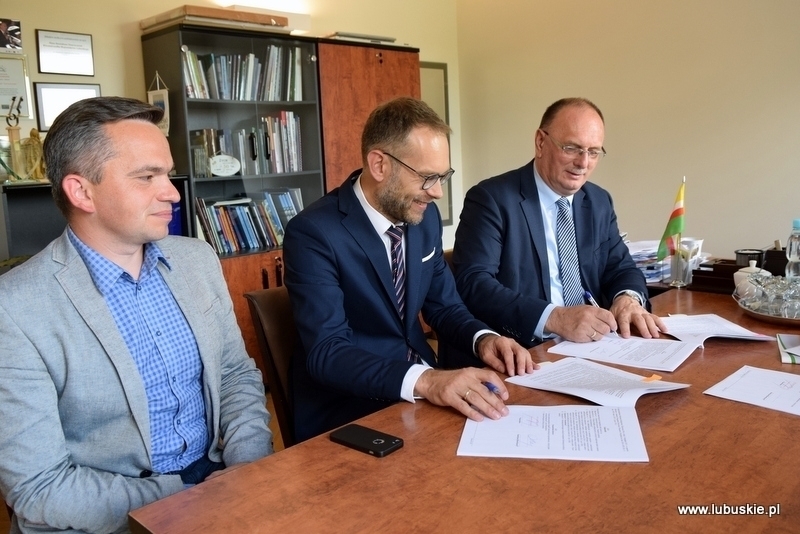 Podpisano umowę na zagospodarowanie terenu CKiR