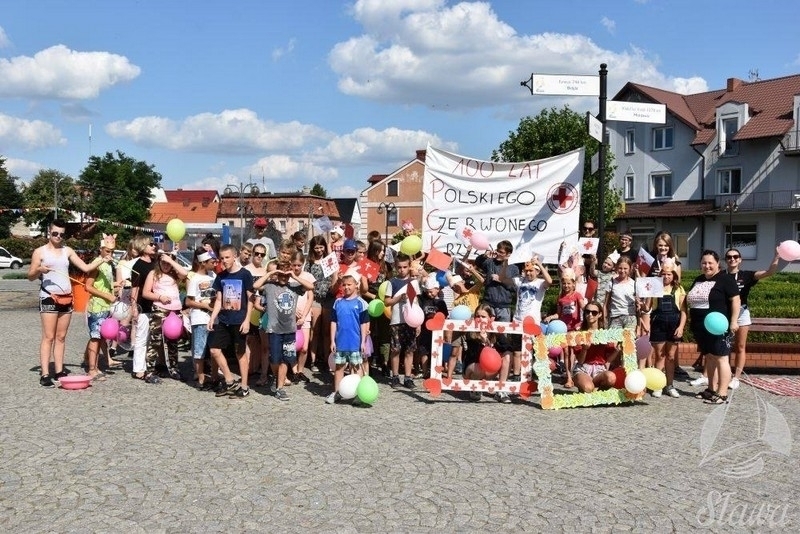 Happening z okazji 100-lecia działalności Polskiego Czerwonego Krzyża