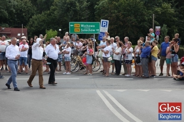 Kolorowy korowód na ulicach Sławy