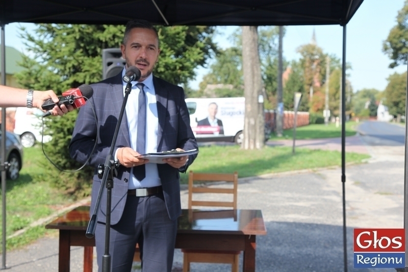 Umowa podpisana. Będzie remont drogi i chodnik