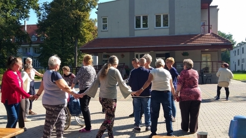 Zabawy sportowe i integracyjne ważne dla mieszkańców DPS