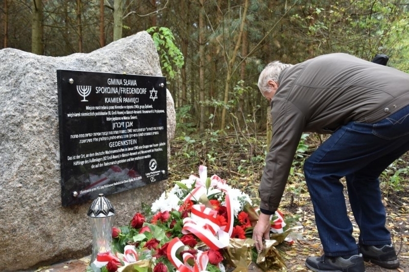 Kamieniami upamiętnili tragiczne wydarzenia