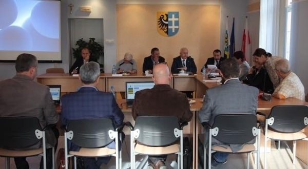 Zadania oświatowe na sesji