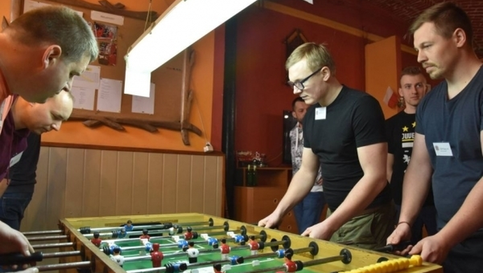 Strażacki turniej piłkarzyków stołowych