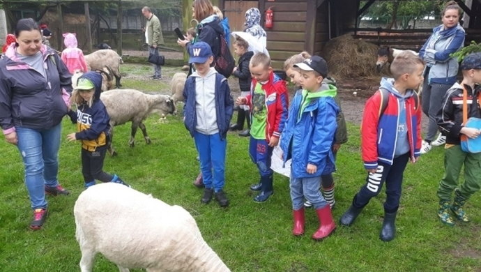 Przedszkolaki z Rydzyny odwiedziły Cichowo 