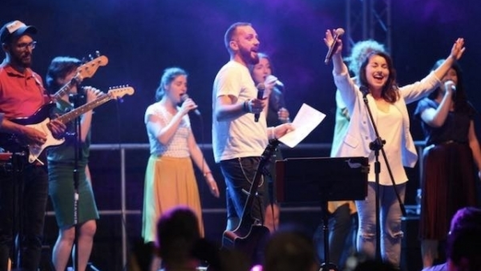 Koncert zespołu NiemaGOtu w ogrodach klasztornych - VIDEO