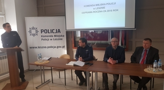 Mniej kradzieży, ale więcej wypadków. Leszczyńska policja podsumowuje rok