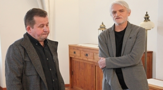 Konferencja prasowa na temat remontu sali widowiskowej. Wzrosną koszty, wydłuży się czas remontu