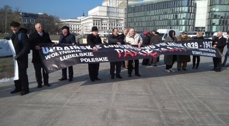 Upamiętnili 75 rocznicę ludobójstwa w Hucie Pieniackiej