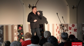 Robert Kudelski zaśpiewał z okazji Dnia Kobiet