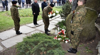  Hołd ofiarom ludobójstwa