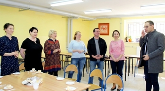 Burmistrzowie spotkali się ze strajkującymi nauczycielami