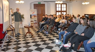 Spotkanie z Piotrem Kowalczykiem