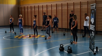 Jak trenować z kettlebell