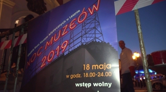 Nocne zwiedzanie muzeów (video)