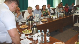 Radni powiatowi na posiedzeniu w Wojewódzkim Szpitalu Zespolonym