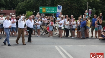 Kolorowy korowód na ulicach Sławy