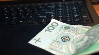 Padli ofiarą internetowych oszustów