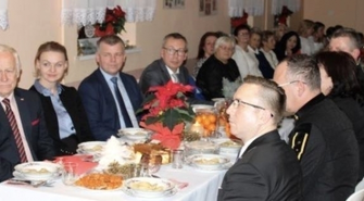 Przyjaciele SOSW przy wigilijnym stole