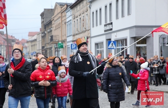 Orszak Trzech Króli we Wschowie i wspólne kolędowanie wiernych ze wszystkich parafii