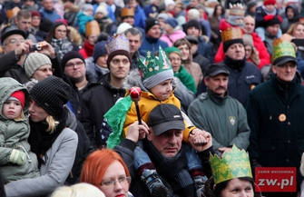 Orszak Trzech Króli we Wschowie i wspólne kolędowanie wiernych ze wszystkich parafii