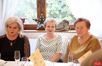 Lucyna Omieczyńska Cieszcie się państwo miłością najbliższych ich szczęściem i osiągnięciami. Nowy rok w UTW