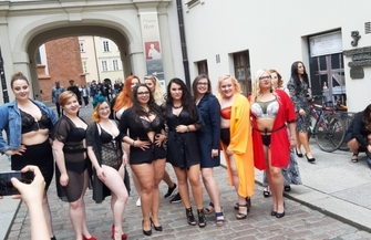 Ciałopozytywny pokaz - wschowianki potrafiązaskoczyć