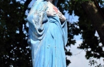 Rozpoczął się remont postumentów