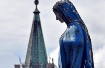 Rozpoczął się remont postumentów