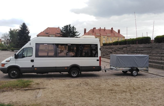 Zbierając zakrętki pomagasz