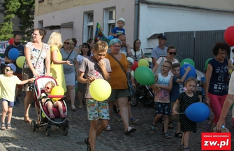 Kolorowy korowód ulicami Wschowy - FOTO