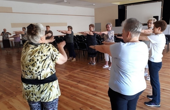 Aktywni seniorzy z klubu Senior