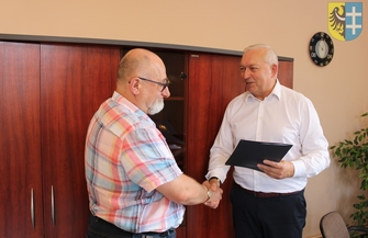 Umowa na remont drogi Stare Drzewce - Konradowo podpisana