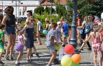 Happening z okazji 100-lecia działalności Polskiego Czerwonego Krzyża