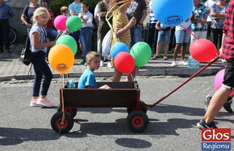 Kolorowy korowód na ulicach Sławy