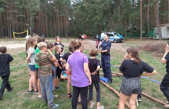 Policjanci rozmawiali z harcerzami o bezpieczeństwie