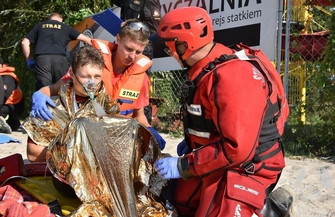 Strażacy przeprowadzili ćwiczenia na Jeziorze Sławskim