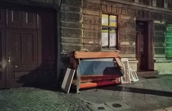 Apel o usunięcie wielkogabarytowych śmieci