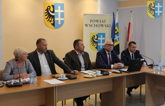 Sprawozdania informacje z działalności i uchwały na sesji Rady Powiatu