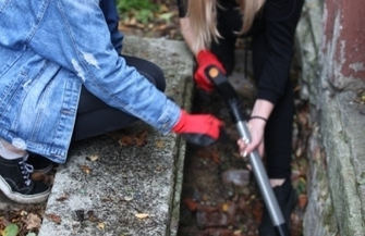 Młodzieży nieobce sączyny społeczne - Sprzątamy wschowski dworzec PKP