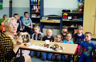 Dzieci idą na grzyby